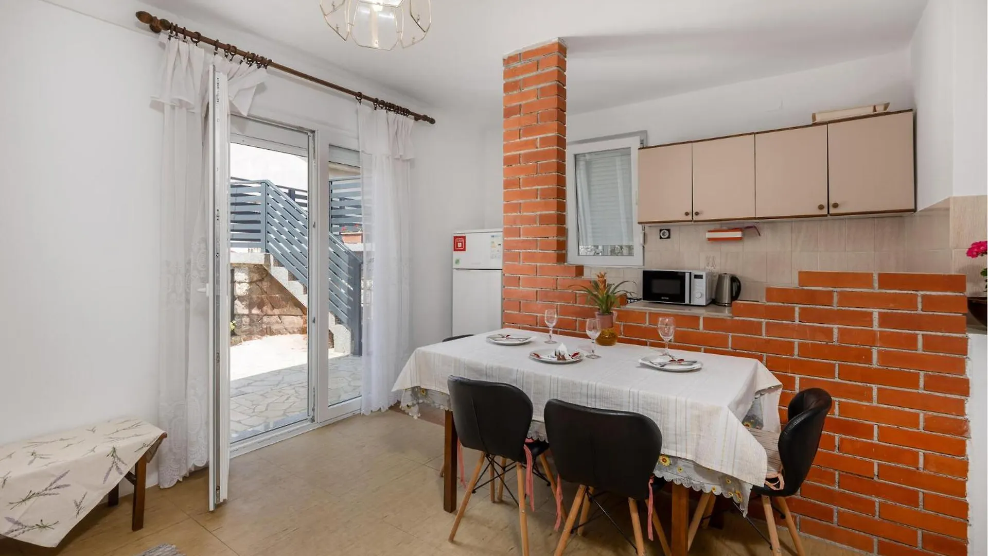1 Bedroom Awesome Apartment In Selce